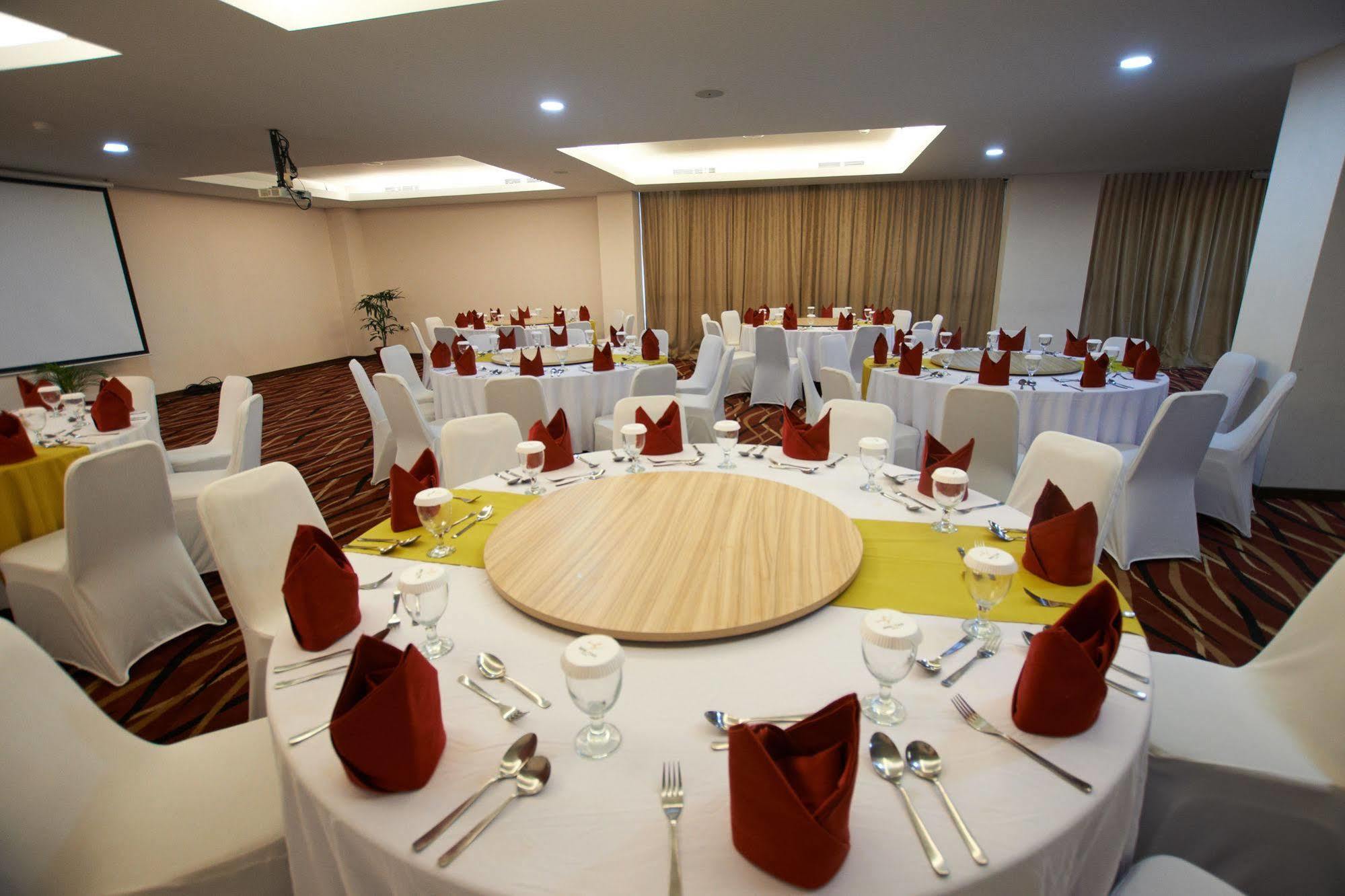 Winstar Hotel بيكانبارو المظهر الخارجي الصورة