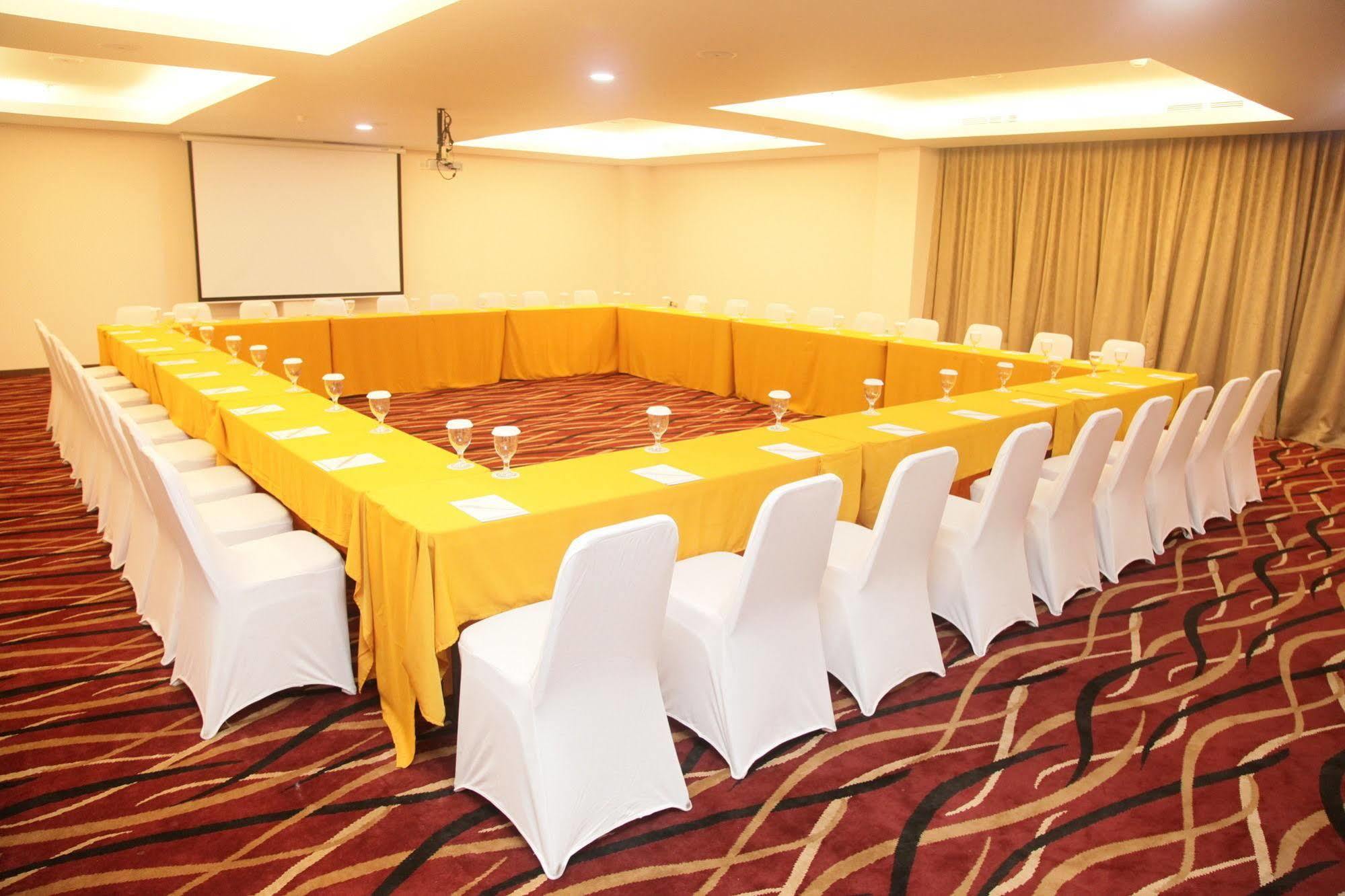Winstar Hotel بيكانبارو المظهر الخارجي الصورة